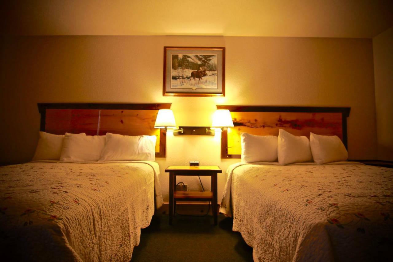Yellowstone Village Inn And Suites Gardiner Εξωτερικό φωτογραφία